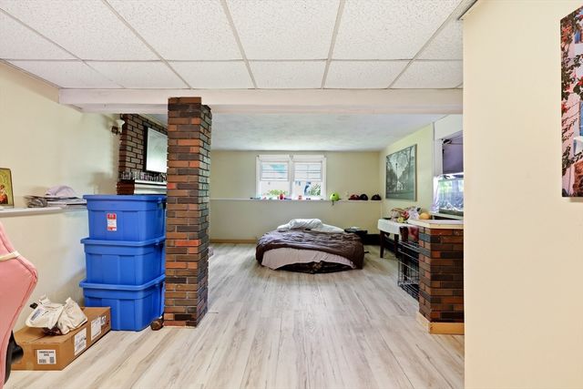 23 Phelps St, Easthampton, MA 01027