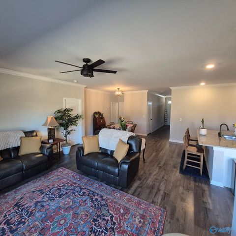 514 Wolf Trace, Hartselle, AL 35640