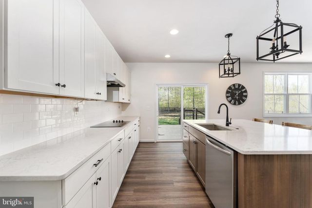 191 MOFFETT LN, Fredericksburg, VA 22406