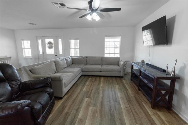 6549 Mccown Road, Iowa, LA 70647