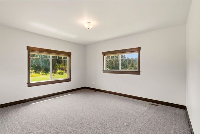 10638 HANGMAN VALLEY Rd, Spokane, WA 99224