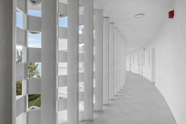 2780 S Ocean Boulevard 707, Palm Beach, FL 33480