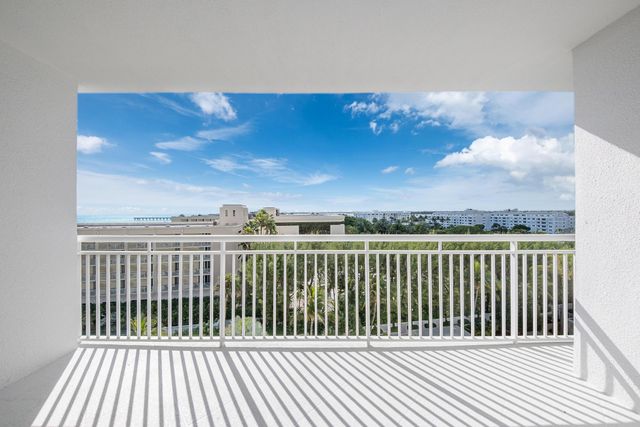 2780 S Ocean Boulevard 707, Palm Beach, FL 33480