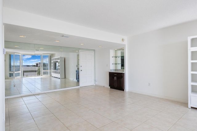 2780 S Ocean Boulevard 707, Palm Beach, FL 33480