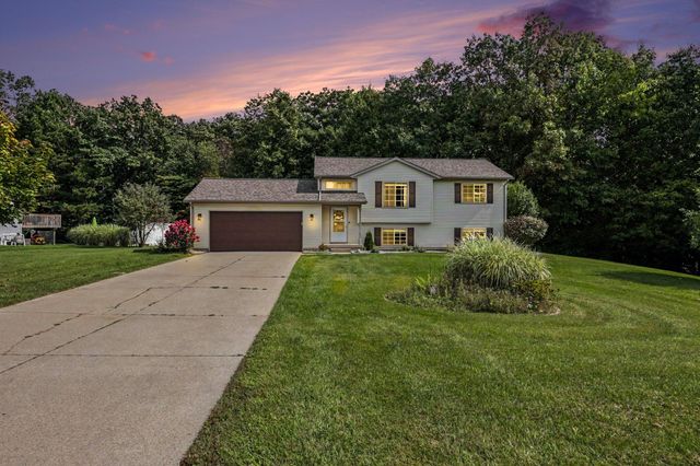 7423 High Timber Drive, Greenville, MI 48838