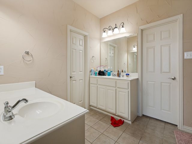 5160 Finnhorse Drive, Grand Prairie, TX 75052