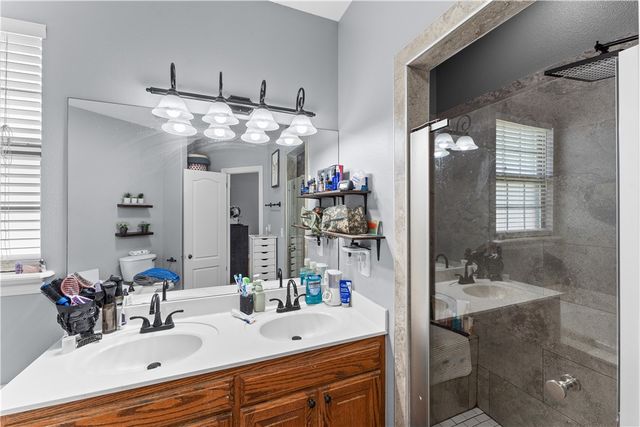 4245 E Broomsage Drive, Fayetteville, AR 72701