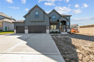 4801 NW Montebella Drive, Riverside, MO 64150