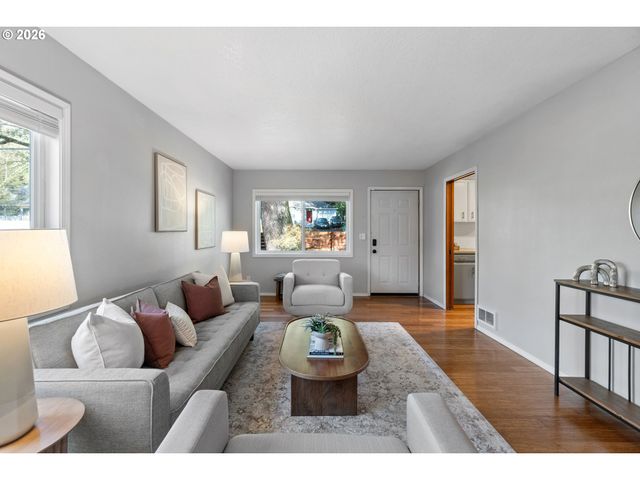 5508 Sw CAMERON Rd, Portland, OR 97221