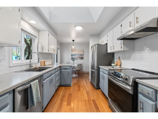 5508 Sw CAMERON Rd, Portland, OR 97221