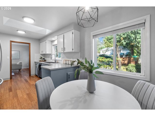 5508 Sw CAMERON Rd, Portland, OR 97221