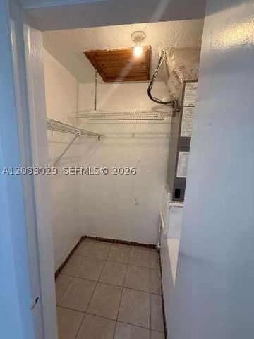 8835 SW 27th St, Miami, FL 33165