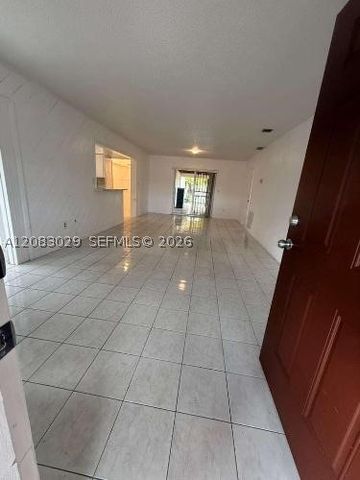 8835 SW 27th St, Miami, FL 33165