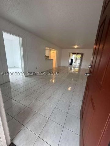 8835 SW 27th St, Miami, FL 33165