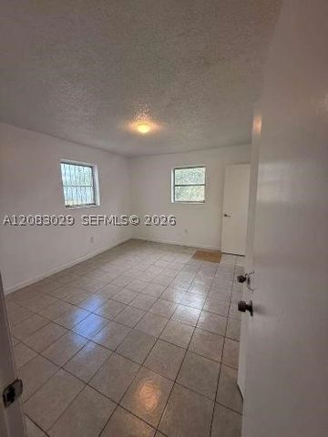 8835 SW 27th St, Miami, FL 33165