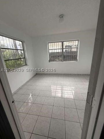 8835 SW 27th St, Miami, FL 33165