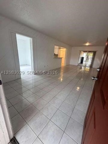 8835 SW 27th St, Miami, FL 33165