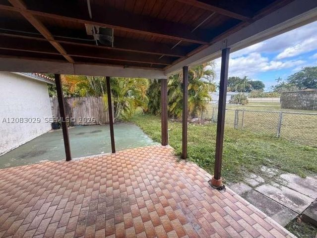 8835 SW 27th St, Miami, FL 33165