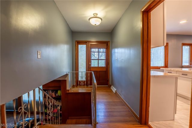 887 Delaware Avenue, Akron, OH 44303