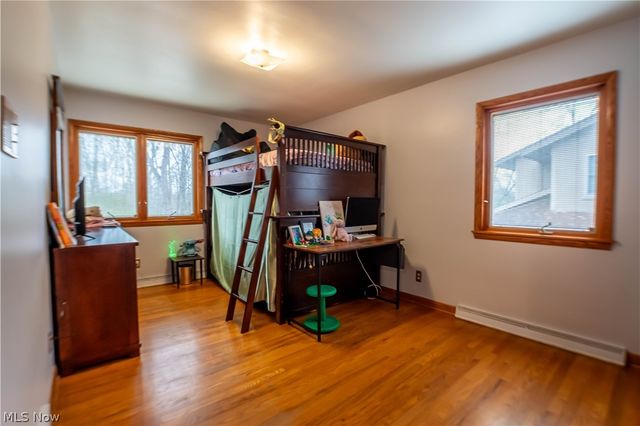 887 Delaware Avenue, Akron, OH 44303