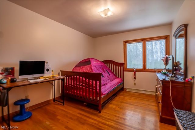 887 Delaware Avenue, Akron, OH 44303