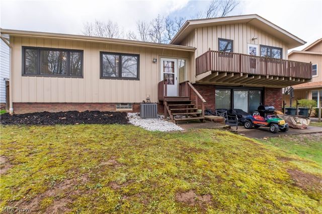 887 Delaware Avenue, Akron, OH 44303