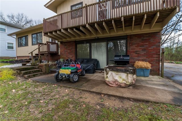 887 Delaware Avenue, Akron, OH 44303