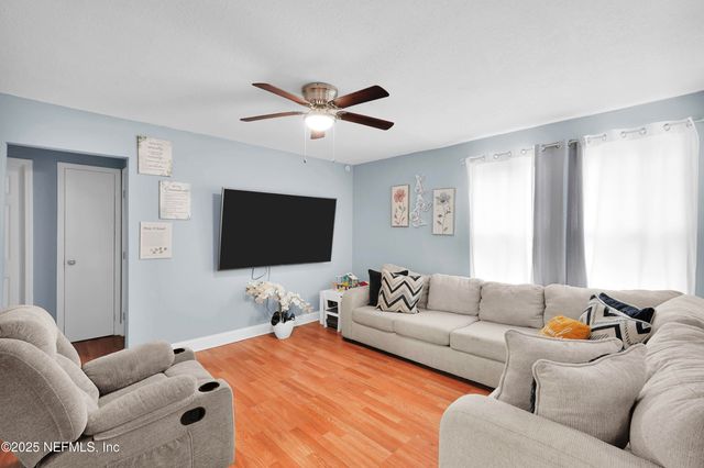 9069 JEFFERSON Avenue, Jacksonville, FL 32208