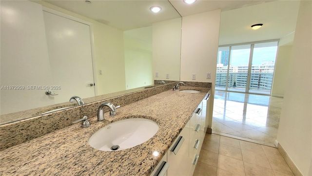 1850 S Ocean Dr 909, Hallandale Beach, FL 33009