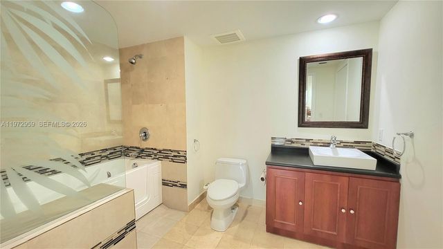 1850 S Ocean Dr 909, Hallandale Beach, FL 33009