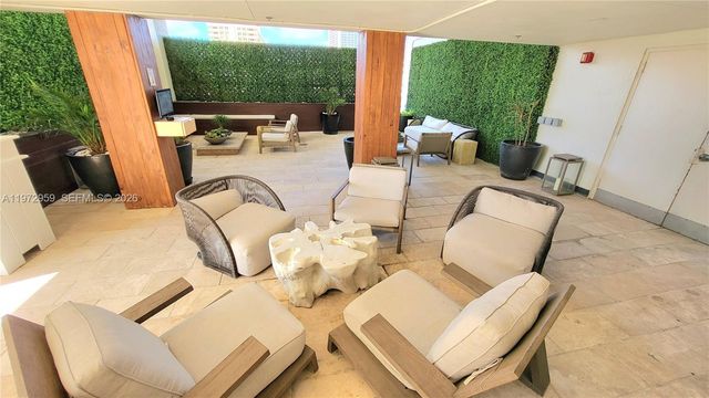 1850 S Ocean Dr 909, Hallandale Beach, FL 33009