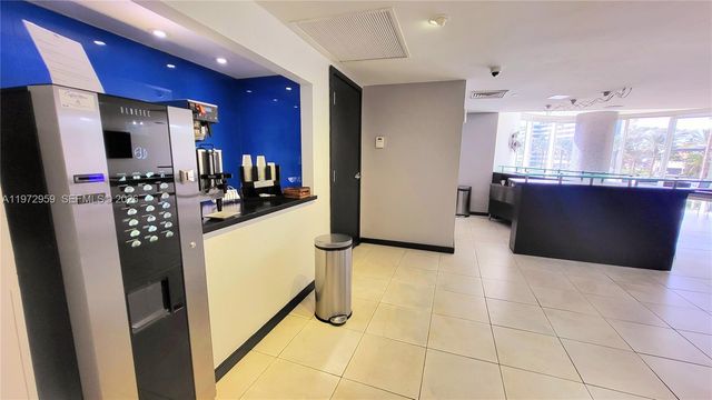 1850 S Ocean Dr 909, Hallandale Beach, FL 33009