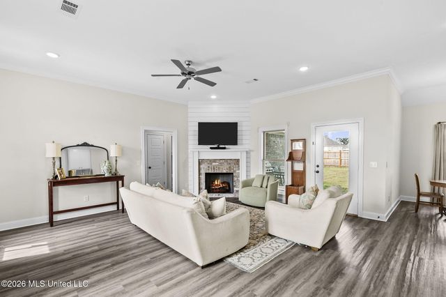 425 Baleigh Way, Canton, MS 39046