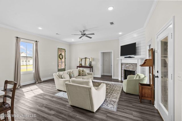 425 Baleigh Way, Canton, MS 39046