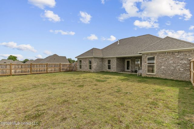 425 Baleigh Way, Canton, MS 39046