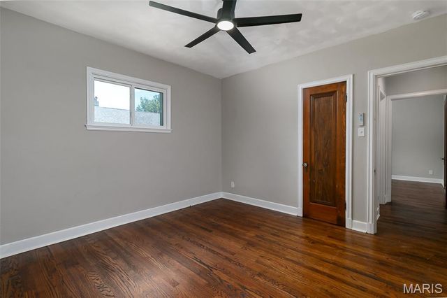 1375 S New Florissant Road, Florissant, MO 63031