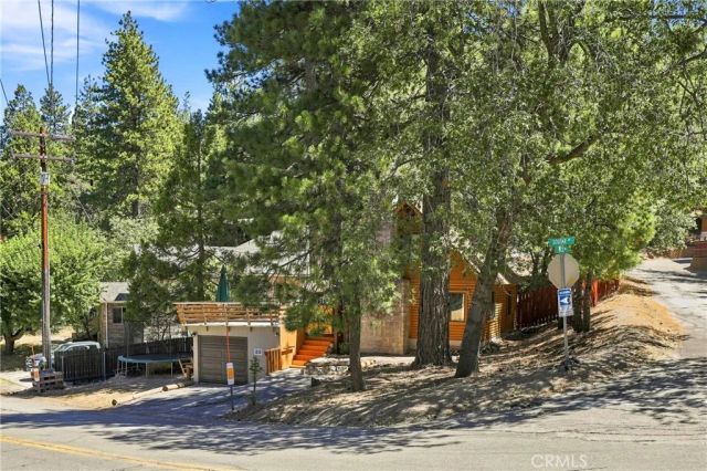 2673 Soutar, Running Springs, CA 92382