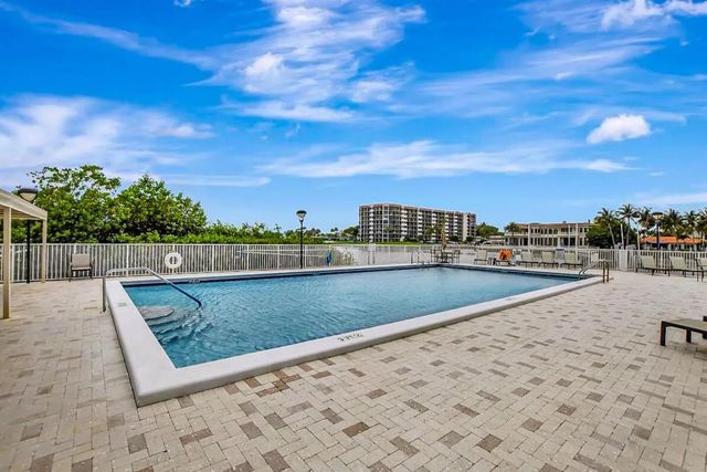 3912 S Ocean Boulevard 205, Highland Beach, FL 33487
