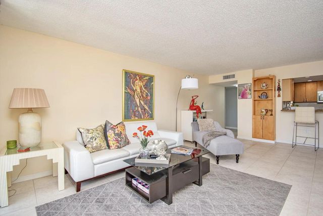 3912 S Ocean Boulevard 205, Highland Beach, FL 33487