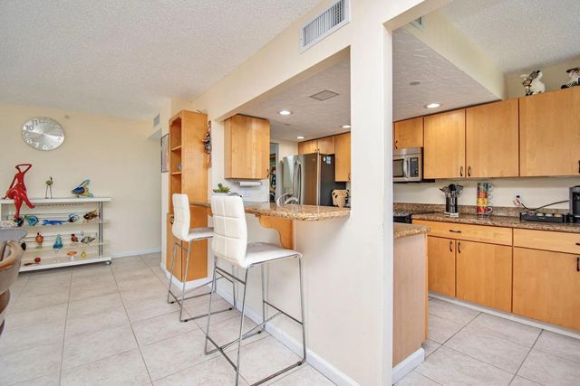 3912 S Ocean Boulevard 205, Highland Beach, FL 33487