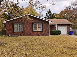8117 Manning Avenue, Raytown, MO 64138