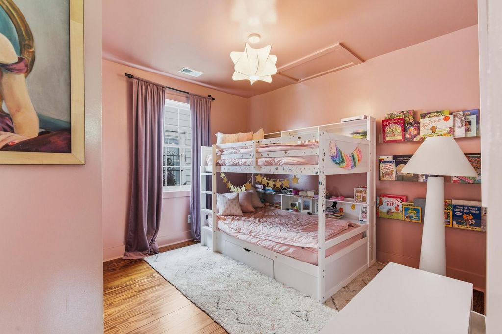 Image 19 of property listing at 58 Congress Street, Charleston, SC 29403