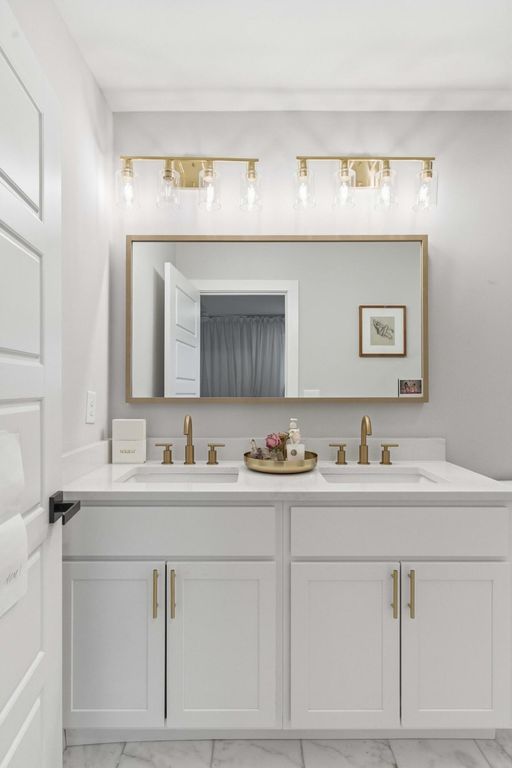 Image 21 of property listing at 58 Congress Street, Charleston, SC 29403