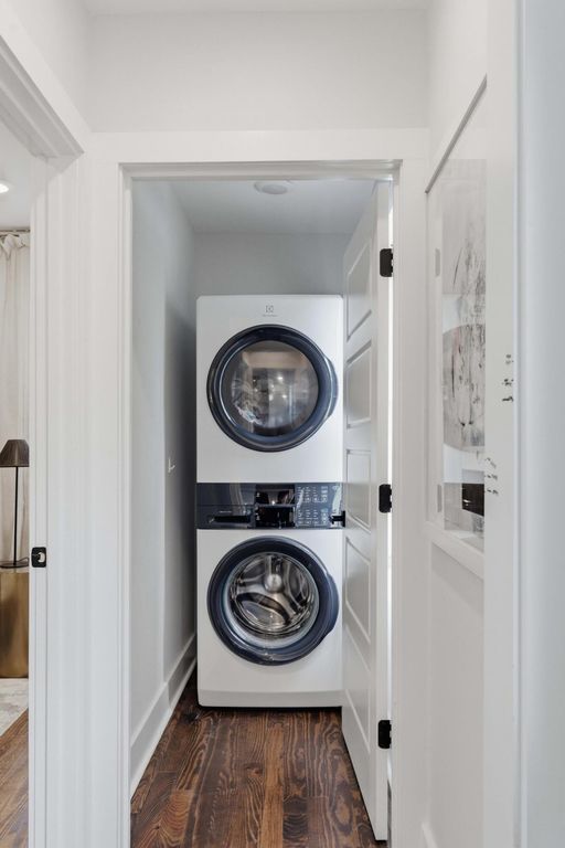 Image 27 of property listing at 58 Congress Street, Charleston, SC 29403