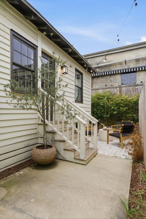 Image 28 of property listing at 58 Congress Street, Charleston, SC 29403