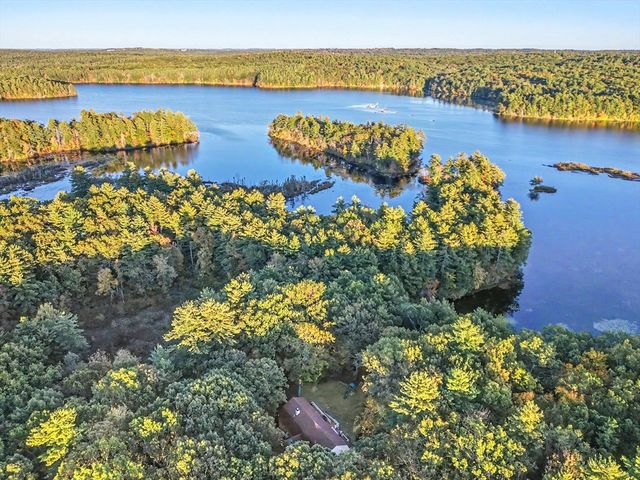 8 Donna Pass, Hopkinton, MA 01748