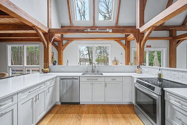 8 Donna Pass, Hopkinton, MA 01748
