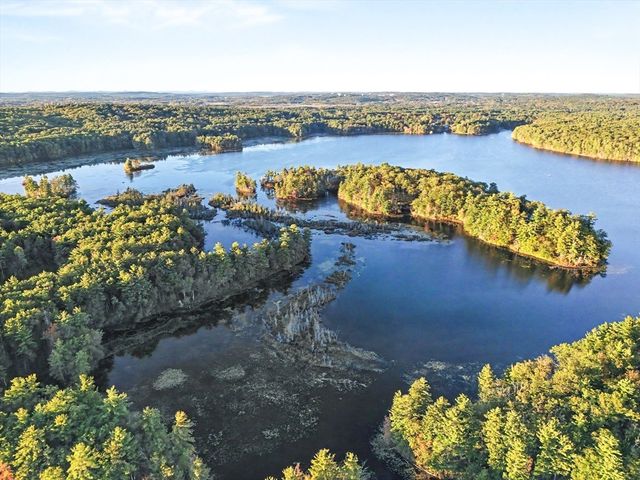 8 Donna Pass, Hopkinton, MA 01748