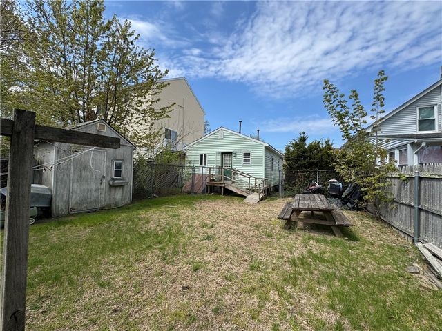 68 Uncas Street, Warwick, RI 02889