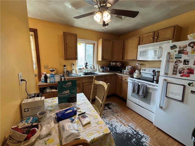 68 Uncas Street, Warwick, RI 02889
